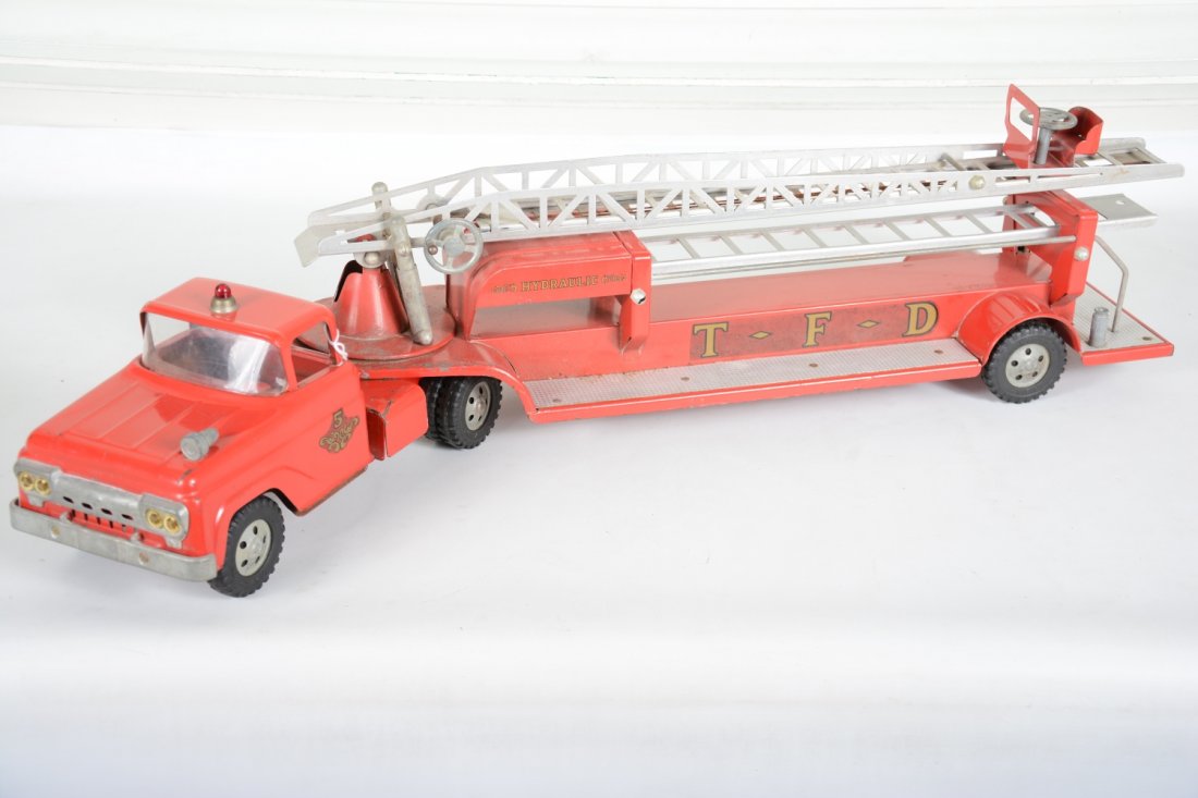 1959 Tonka Fire Ladder Truck (1 of 3)