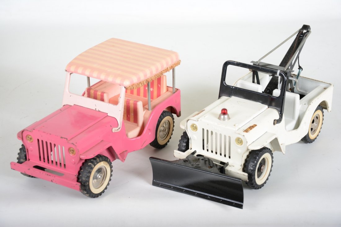 Vintage Tonka Jeep Wrecker & Surrey (1 of 2)