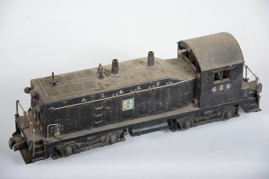 Lionel 622 Teledyne NW-2 Diesel: Neat modification with added control unit so can be uncoupled using whistle control button. Cab is nice, but would greatly benefit from a cleaning. May clean to C6+-7