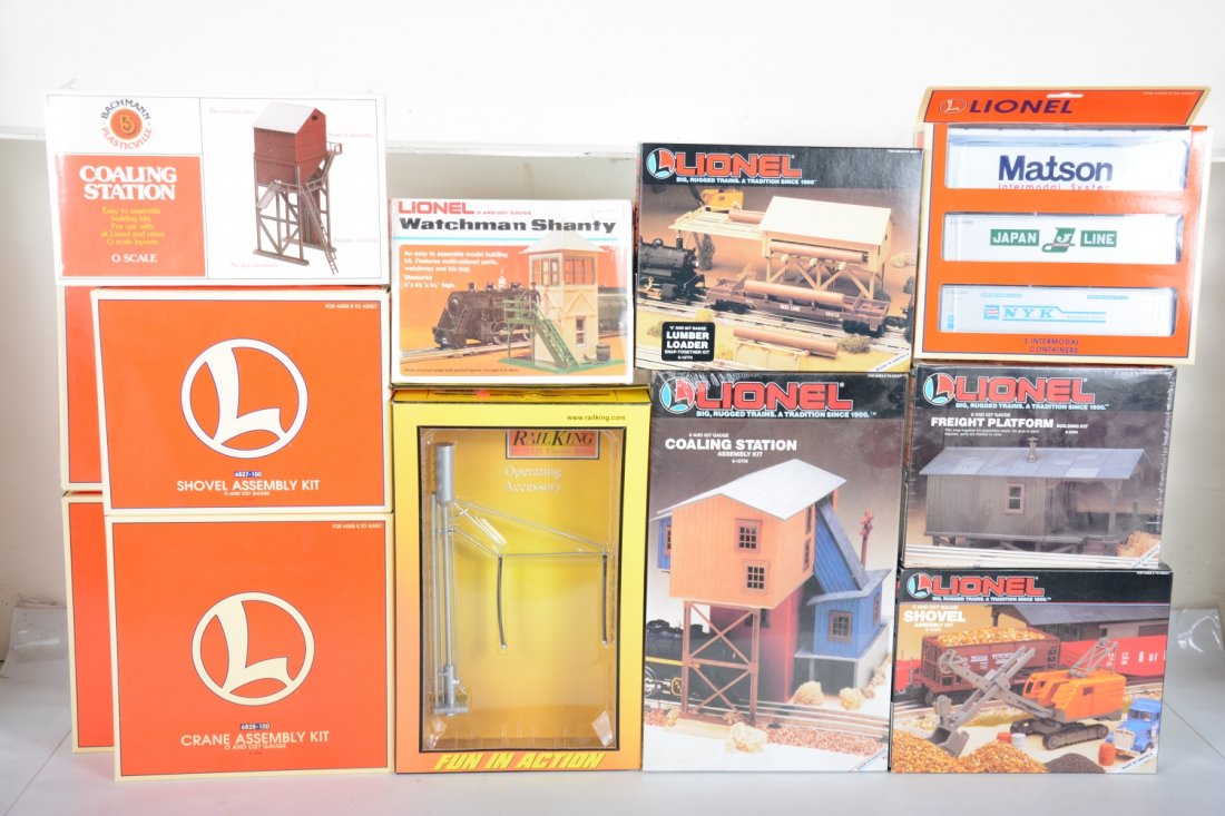 Modern Accessory Lot (1 of 2)