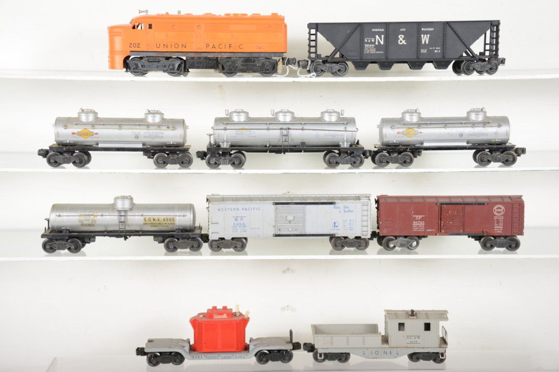 Lionel 202 Diesel Freight Set (1 of 4)