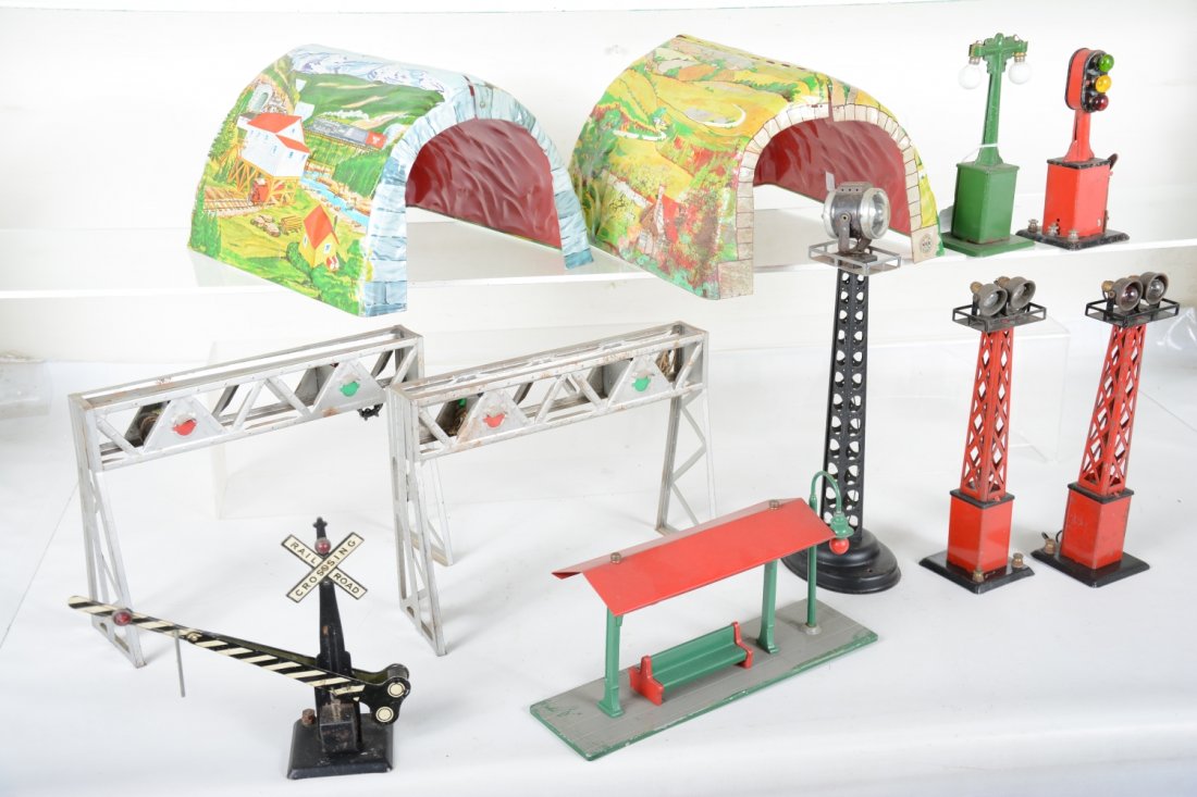 Marx & Thomas Accessory Lot, Plus (1 of 2)