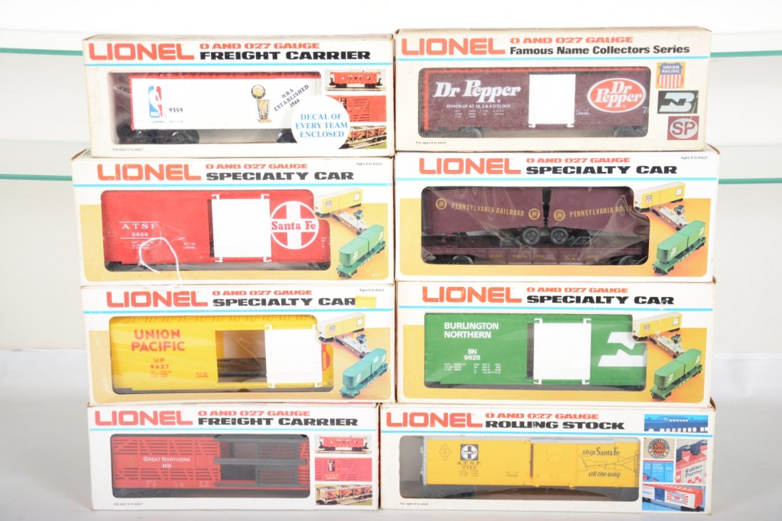 Lionel Freight Cars: 9626 SF hi-Cube; 16303 PRR trailer flat; 9359 NBA boxcar; 9450 GN cattle car; 9627 UP Hi-Cube; 9628 Burlington Hi-cube; 7811 Dr Pepper boxcar; 7712 SF boxcar. Most show light runtime with C9 bodies wi