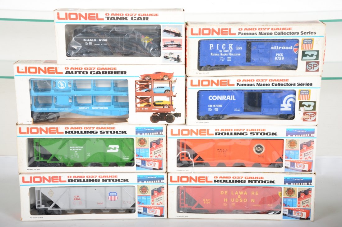 Lionel Freight Cars: Includes 9216 GN car carrier; 6101 Burlington hopper; 9789 Pickens boxcar; 9785 Conrail boxcar; 9138 Sunoco tank; 9366 UP hopper; 6124 D&H hopper; 9286 B&LE hopper. Most show light runtime with C9 bod