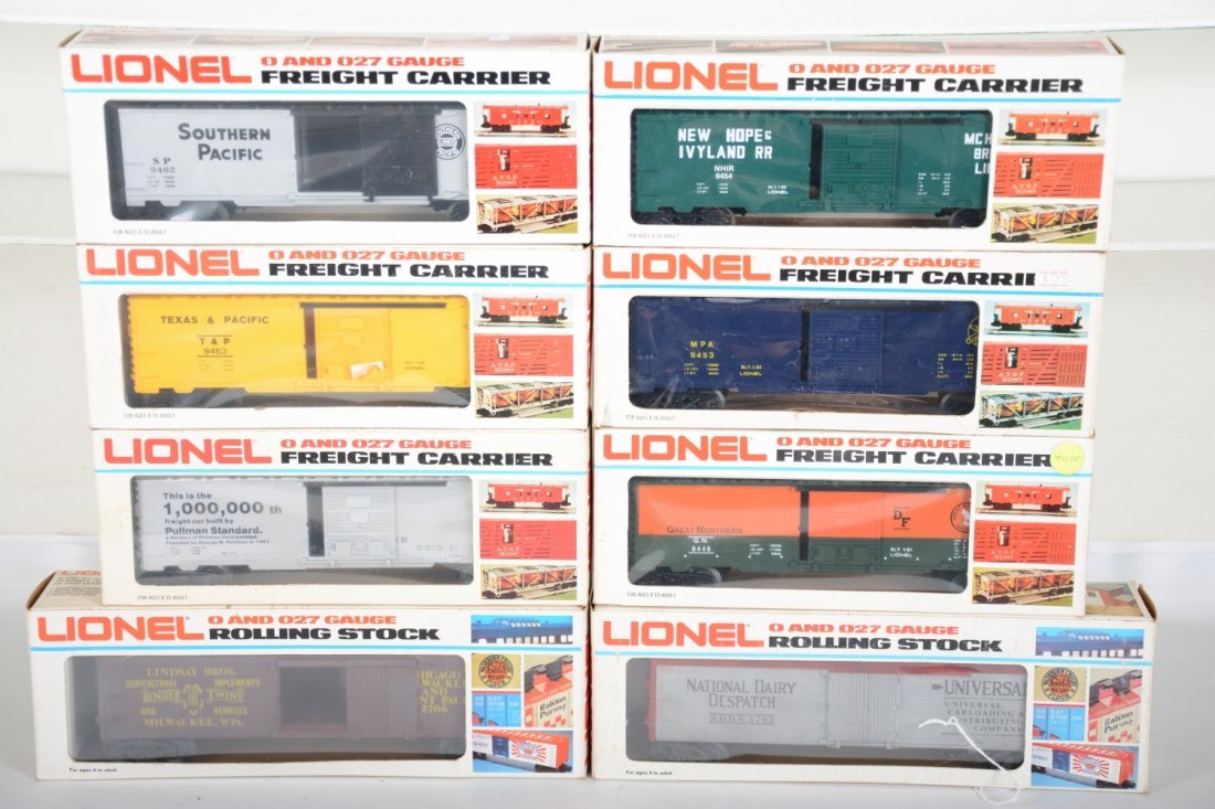 Lionel Freight Cars: Includes 5702 National dairy reefer; 5706 LBB&T reefer; 9463 T&P boxcar; 9454 NH&IL boxcar; 9462 SP boxcar; 9447 Pullman boxcar; 9449 GN boxcar; 9453 MPA boxcar. All appear new in boxes, C10
