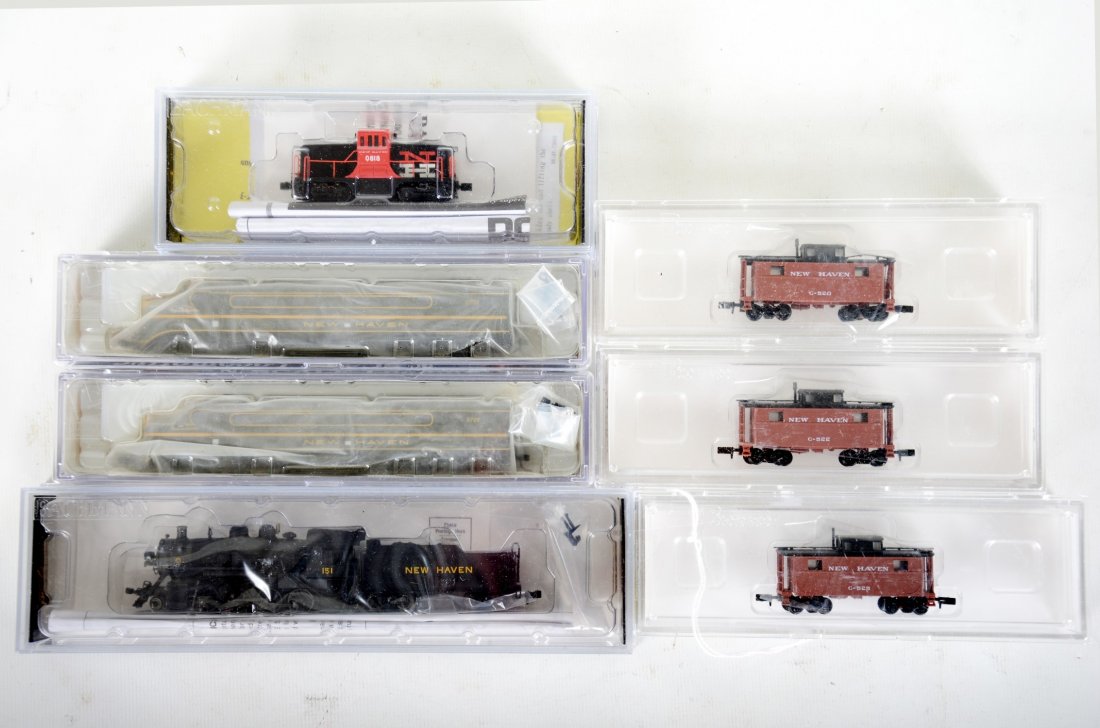 N Ga New Haven Diesel & Caboose Group (1 of 2)