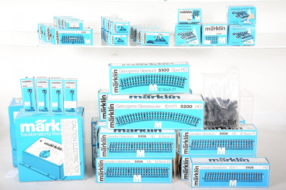 Boxed Marklin HO M Track & Accessory Lot (1 of 2)