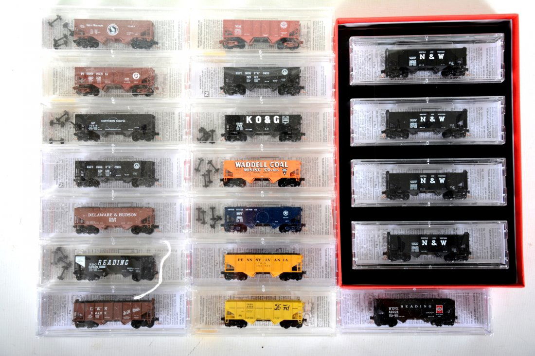 Micro-Trains N Ga Coal Hoppers (1 of 2)