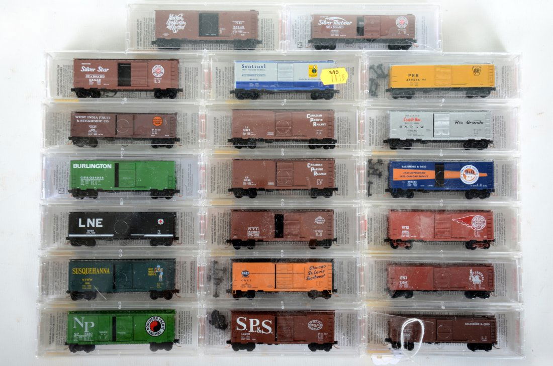 20 Micro-Trains N Ga 40 Ft Boxcars (1 of 2)