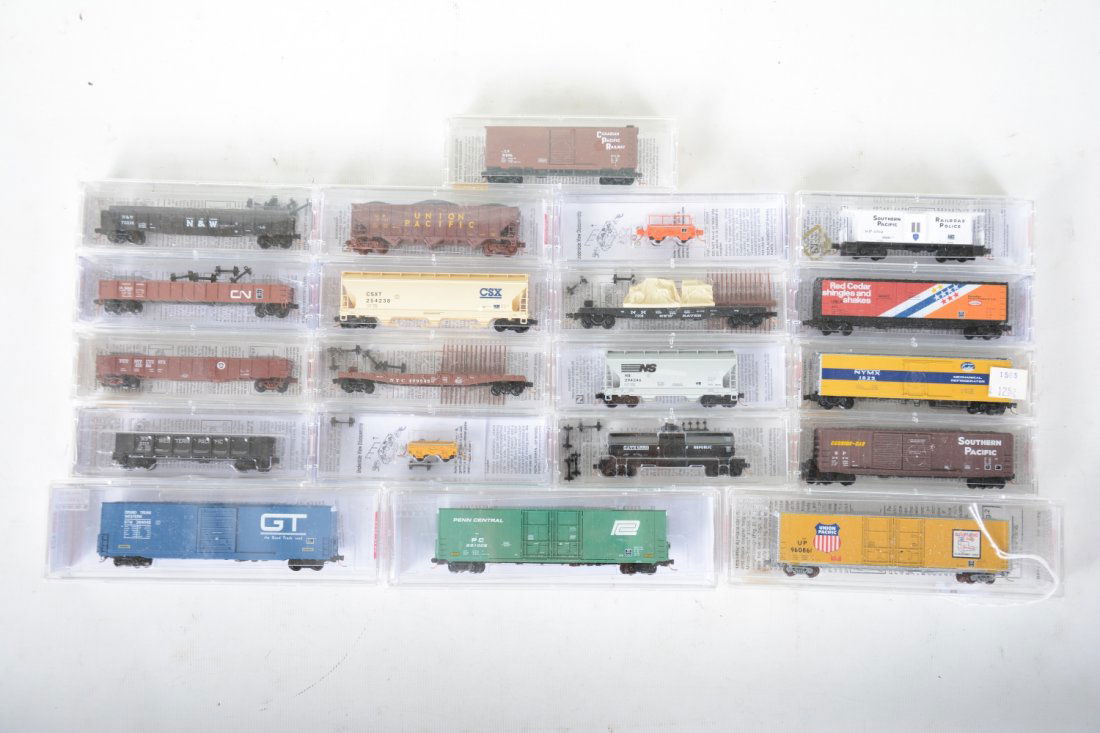 20 Assorted Micro-Trains N Ga Freight Cars (1 of 2)