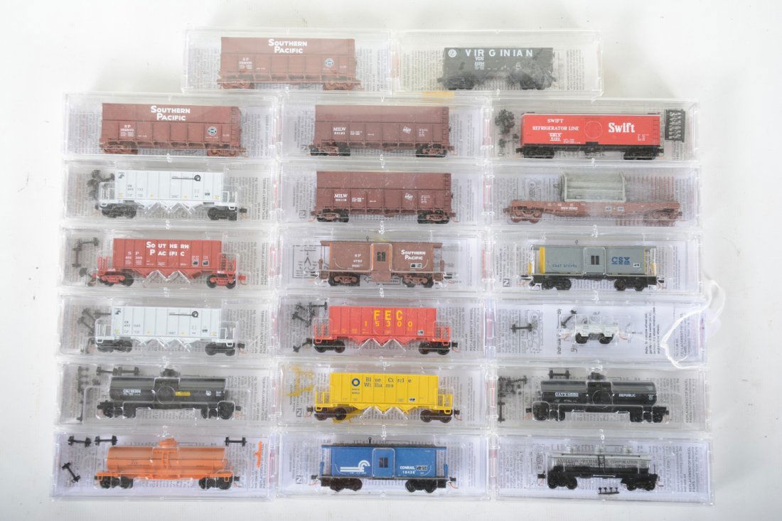 20 Assorted Micro-Trains N Ga Freight Cars (1 of 2)