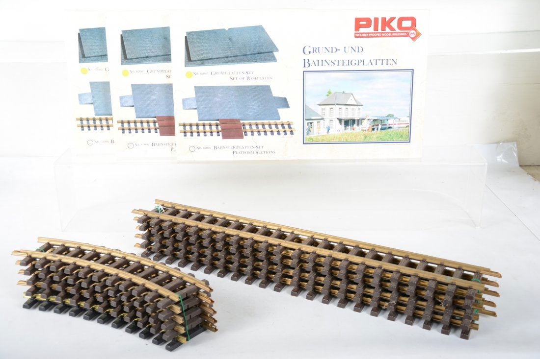 G Gauge Track & Accessory Lot (1 of 2)