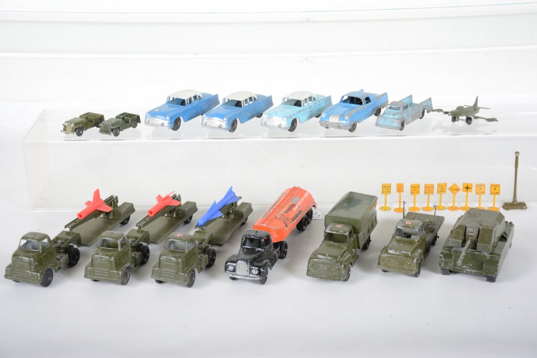 Vintage TootsieToy Jumbo Vehicles (1 of 3)