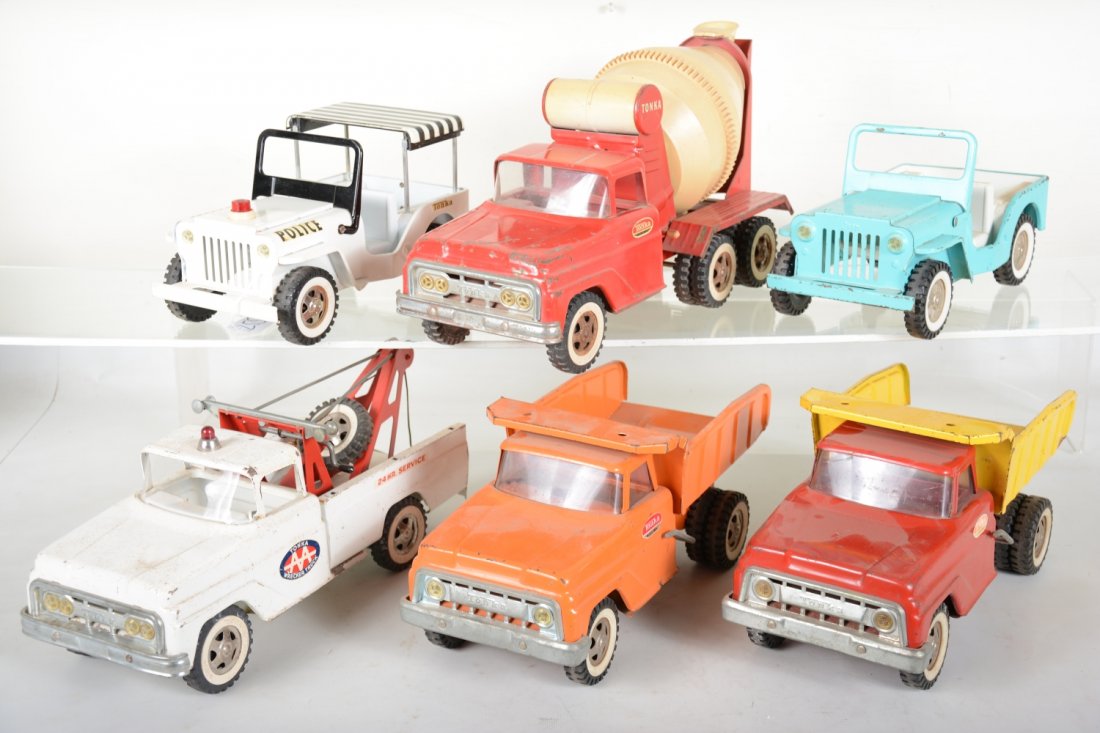 6- 1960s Tonka Trucks (1 of 2)