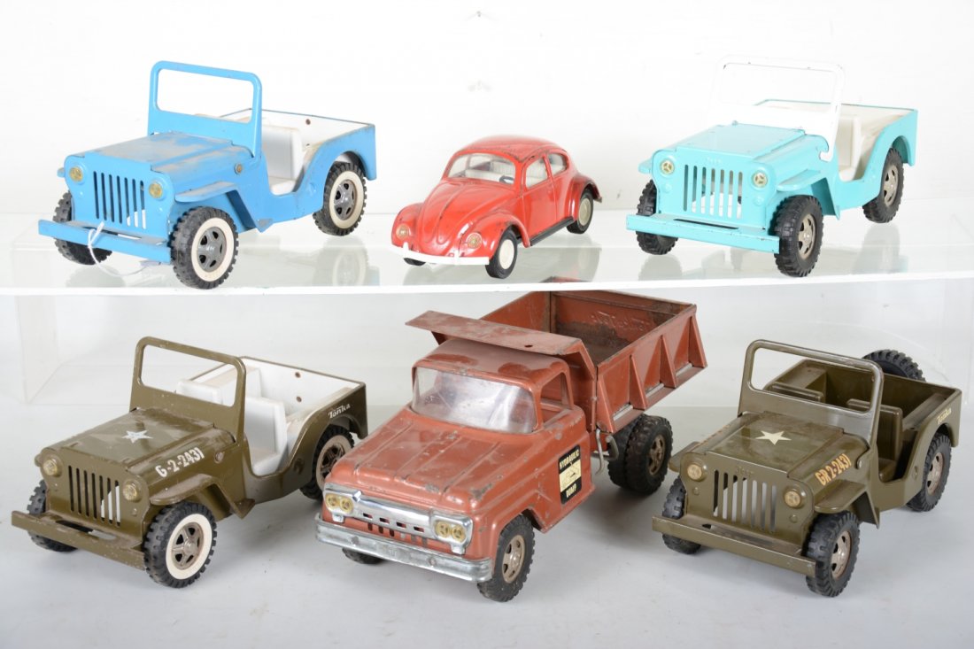 5 -1960s Vintage Tonka Trucks (1 of 2)