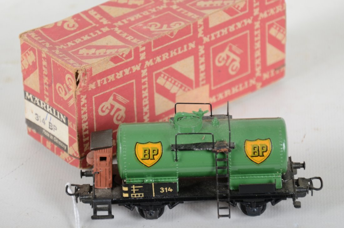 Boxed Early Marklin HO 314b BP Tank Car (1 of 4)