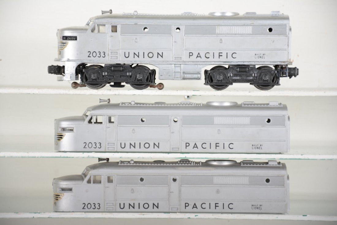 Lionel 2033 UP Alco Parts: Includes a complete dummy unit with 2 additional clean shells. These would upgrade most examples we usually se as they have nice silver and only show moderate playwear, C6+