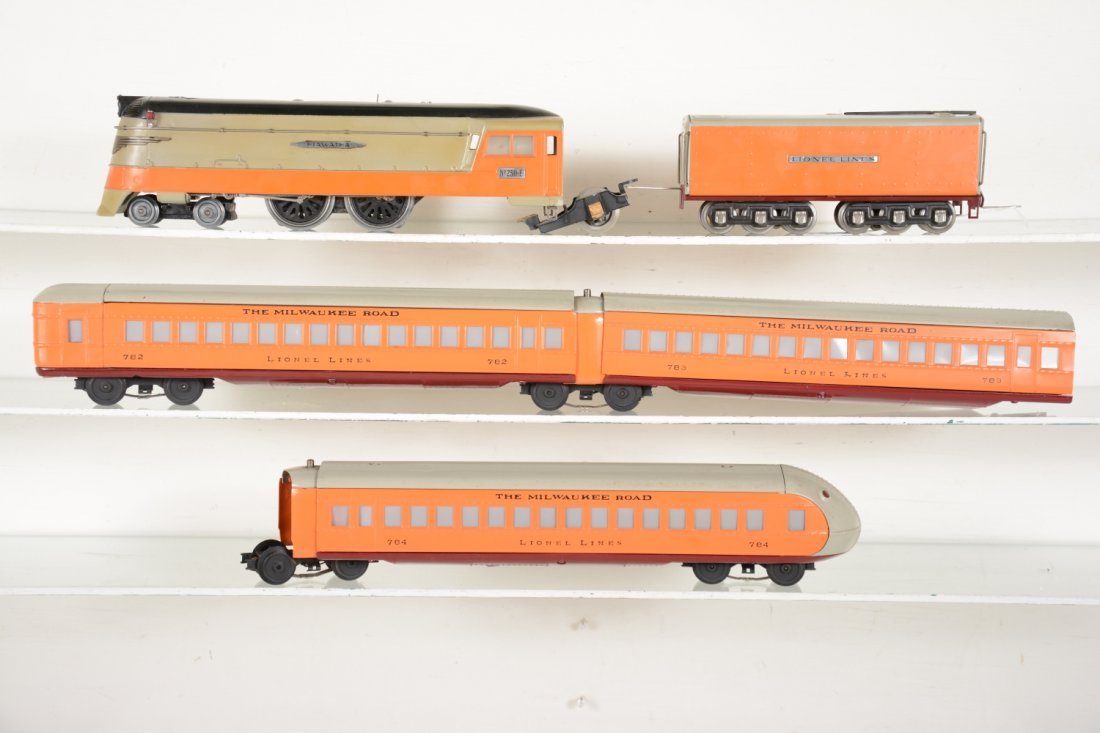 Restored Lionel 755W Hiawatha Streamliner (1 of 4)