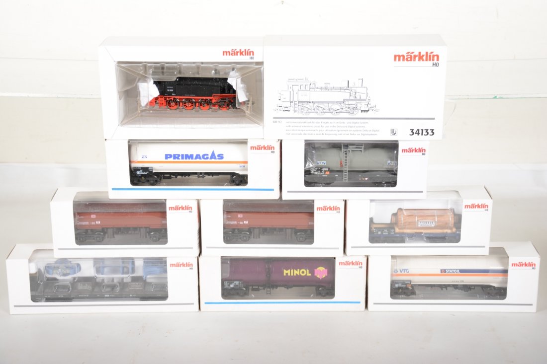 Marklin HO Steam Boggy Truck Freight Set (1 of 2)