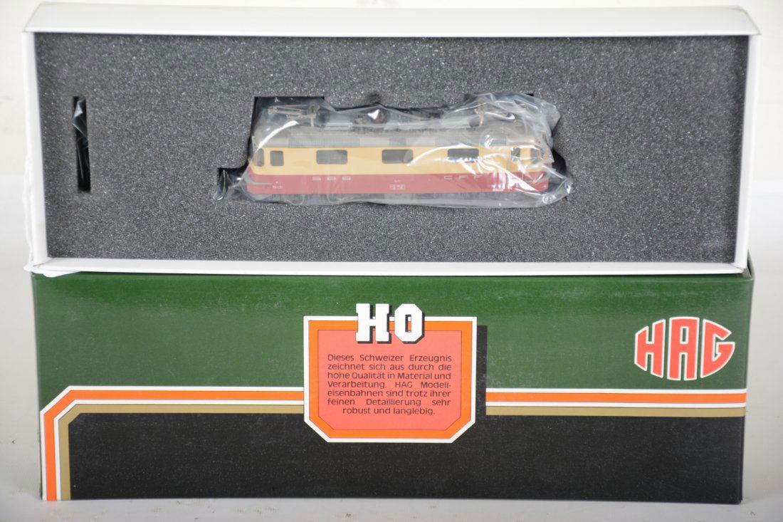 HAG HO Nr 216 TEE Electric Locomotive (1 of 2)