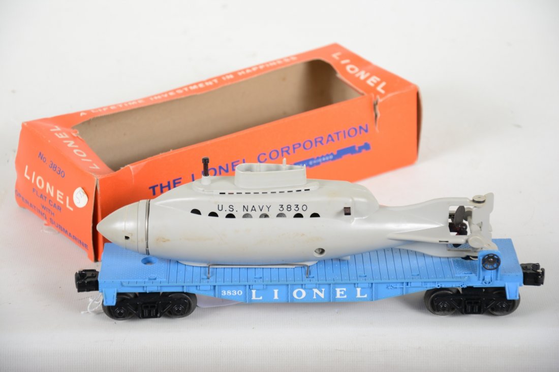 Boxed Lionel 3830 Flat with Submarine (1 of 4)