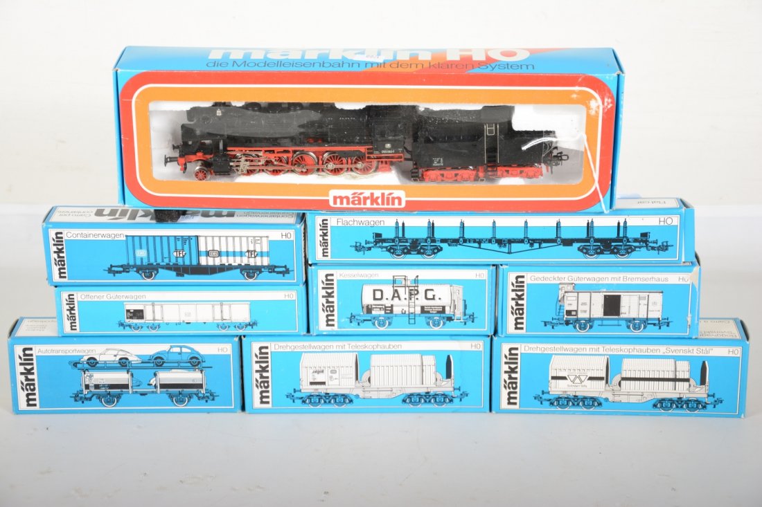 Marklin HO 3084 Steam Freight Set (1 of 2)