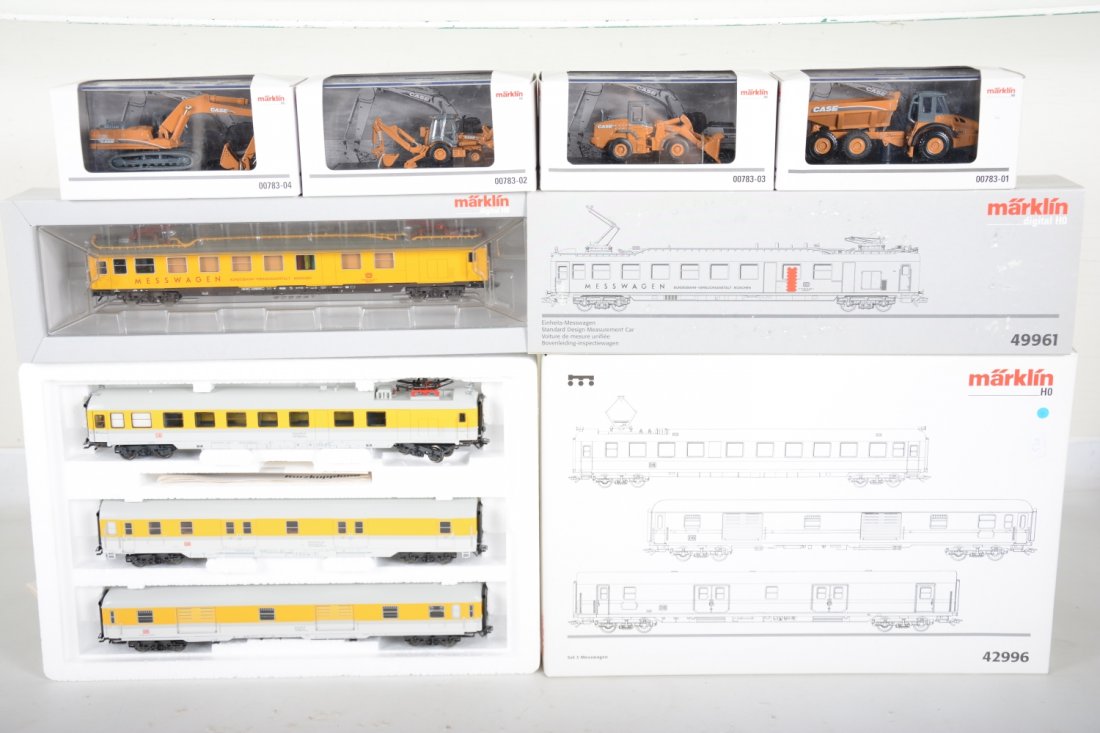 Marklin HO RR Maintenance Group (1 of 2)