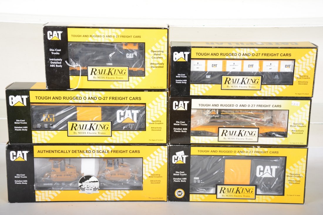 MTH Caterpillar Freight Cars (1 of 2)