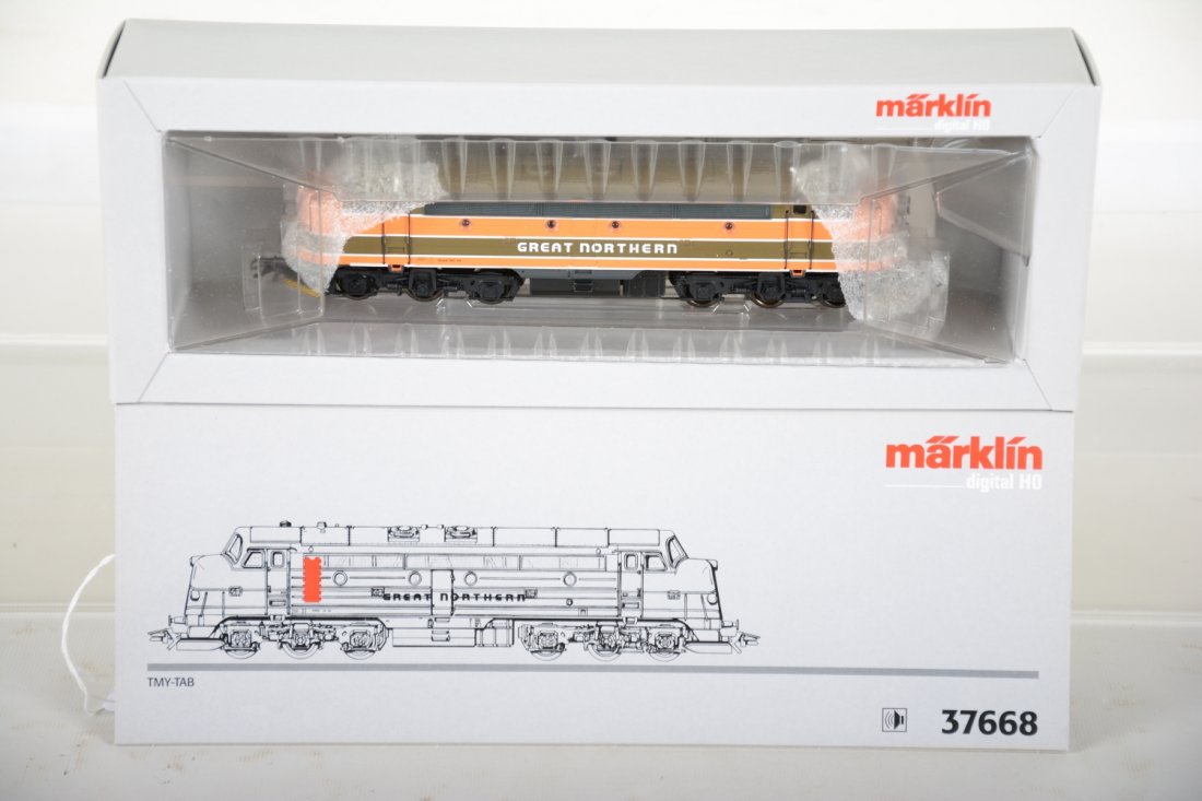 Marklin HO 37668 great Northern Diesel: Interesting digital Swedish export loco TMY-TAB 0-6-6-0 diesel painted for American GN railway. It is new in box, C10