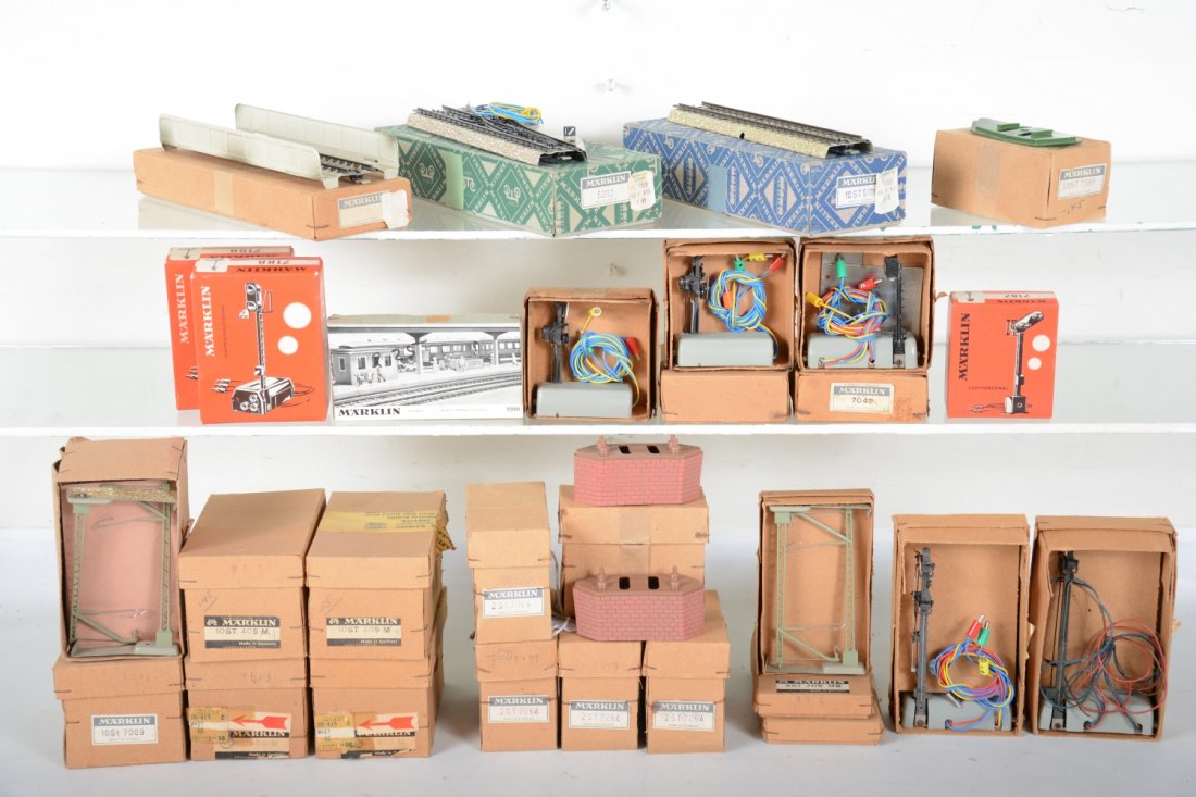 Early Marklin HO Track & Accessory Lot (1 of 2)