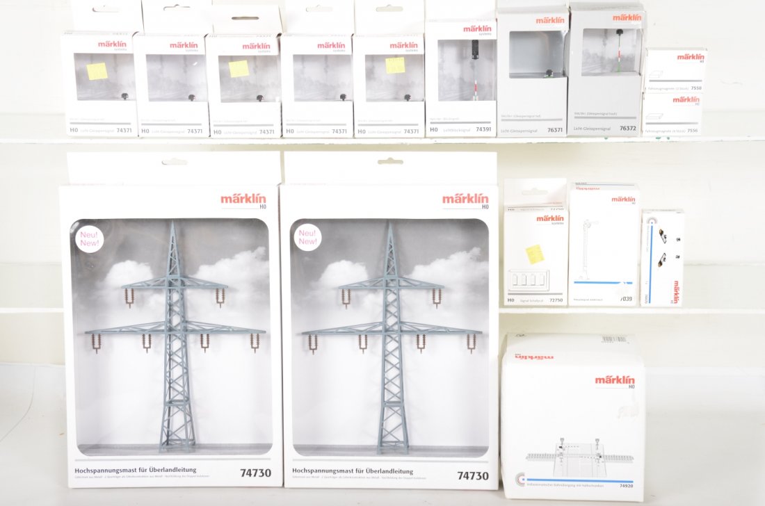 Marklin HO Accessory Lot (1 of 1)