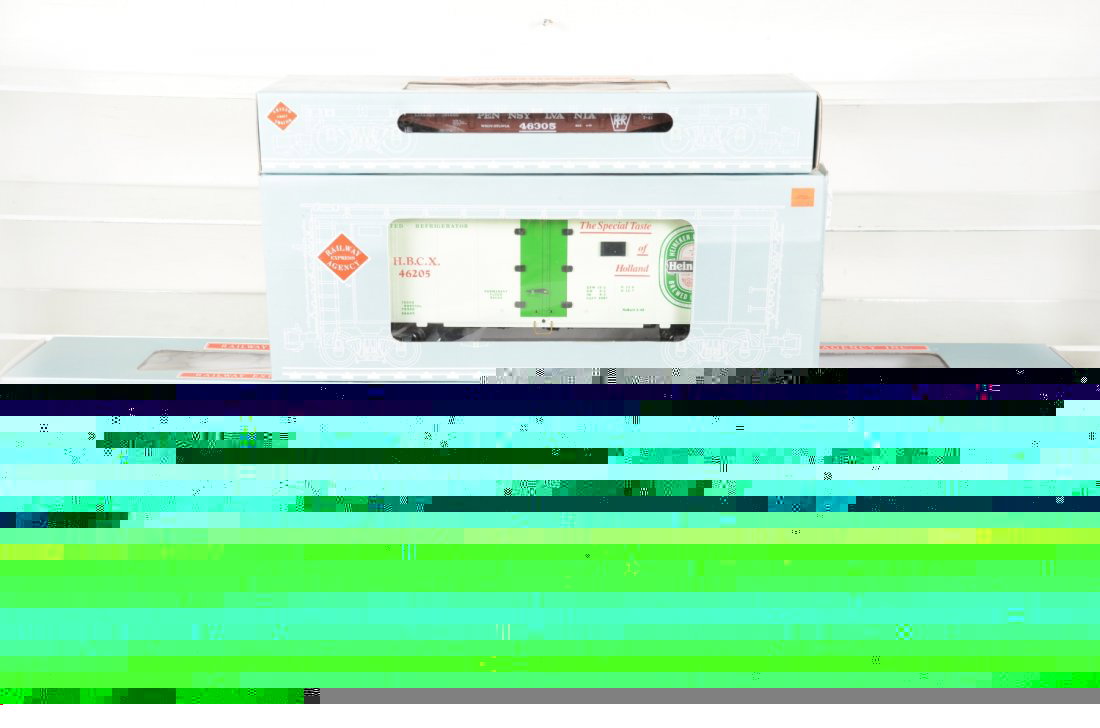 4 Aristo Craft Freight Cars (1 of 2)