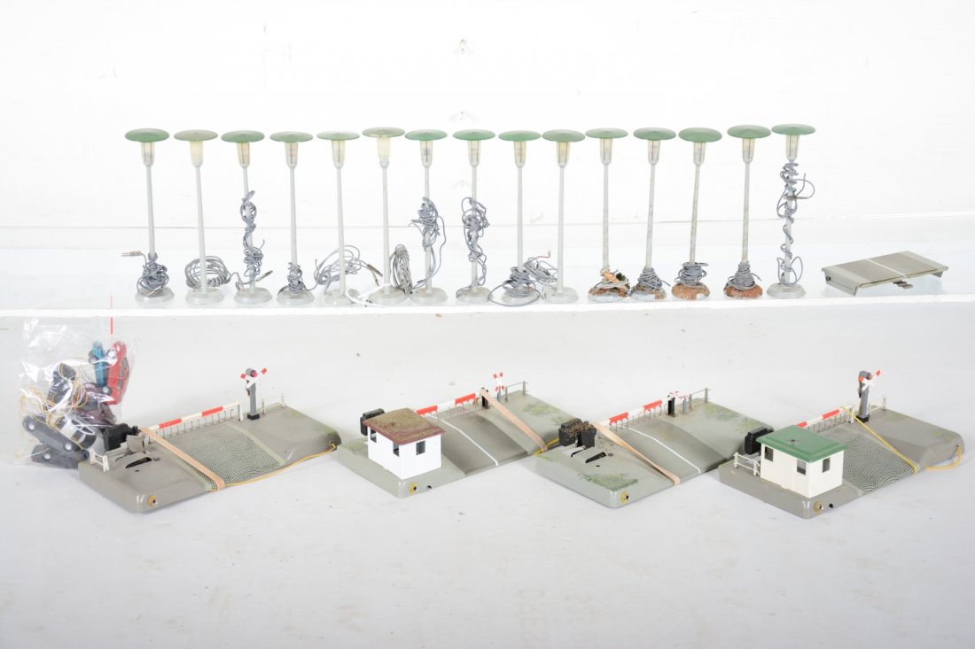 Marklin HO Accessories (1 of 2)