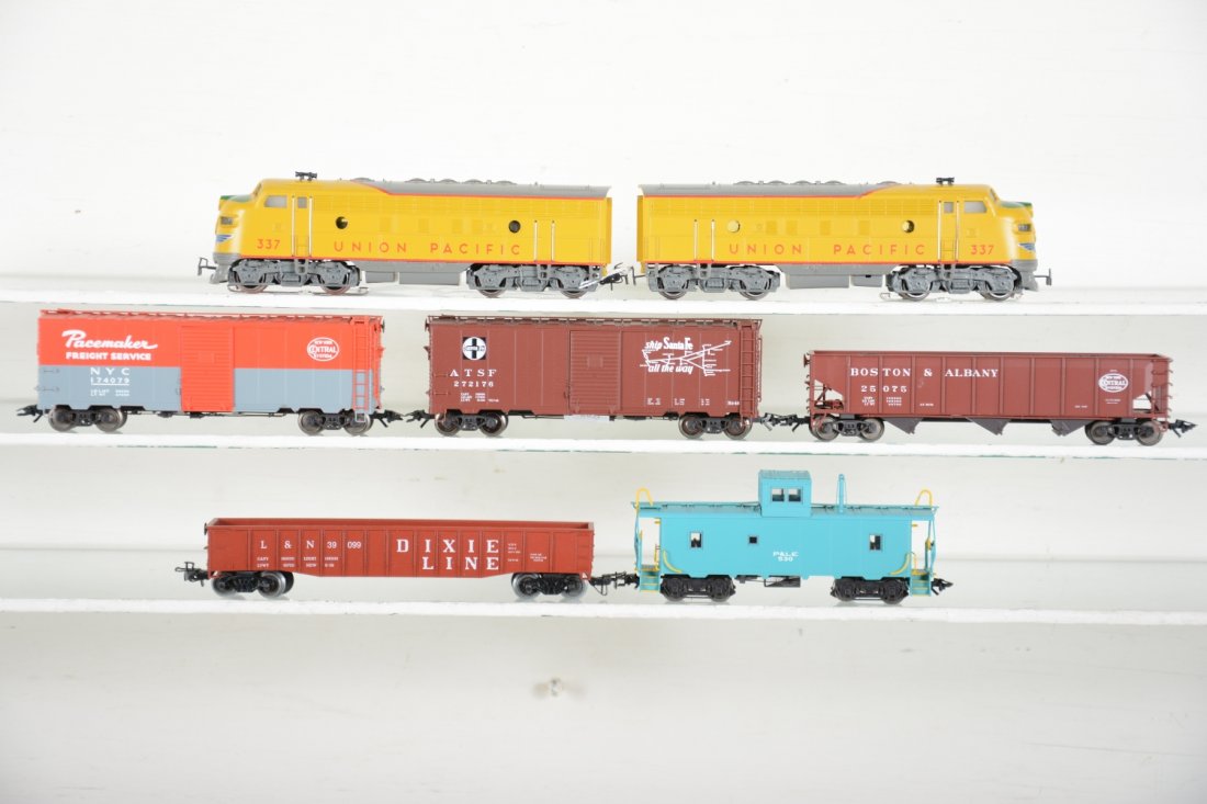 Marklin HO Union Pacific  Diesel Set (1 of 4)