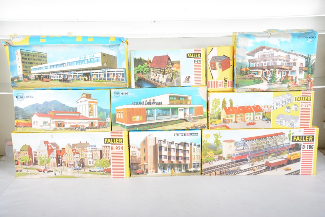 Early Kibri & Faller HO Structure Kits (1 of 2)