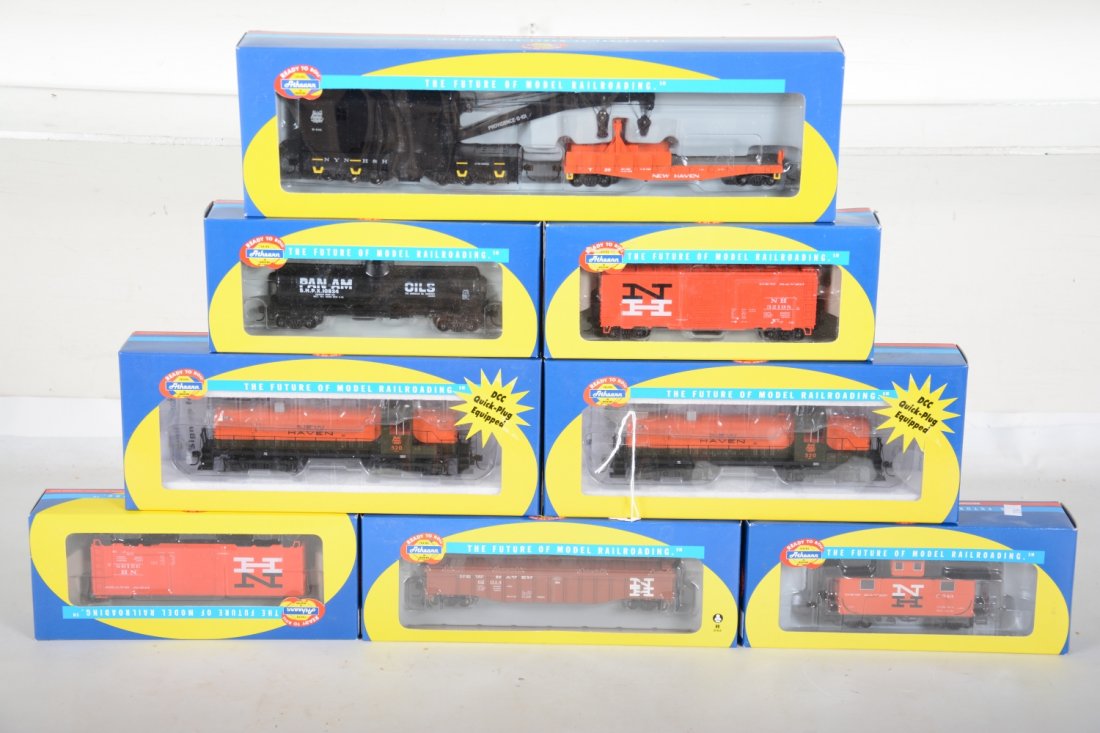 Athearn HO New Haven Diesel Set (1 of 2)