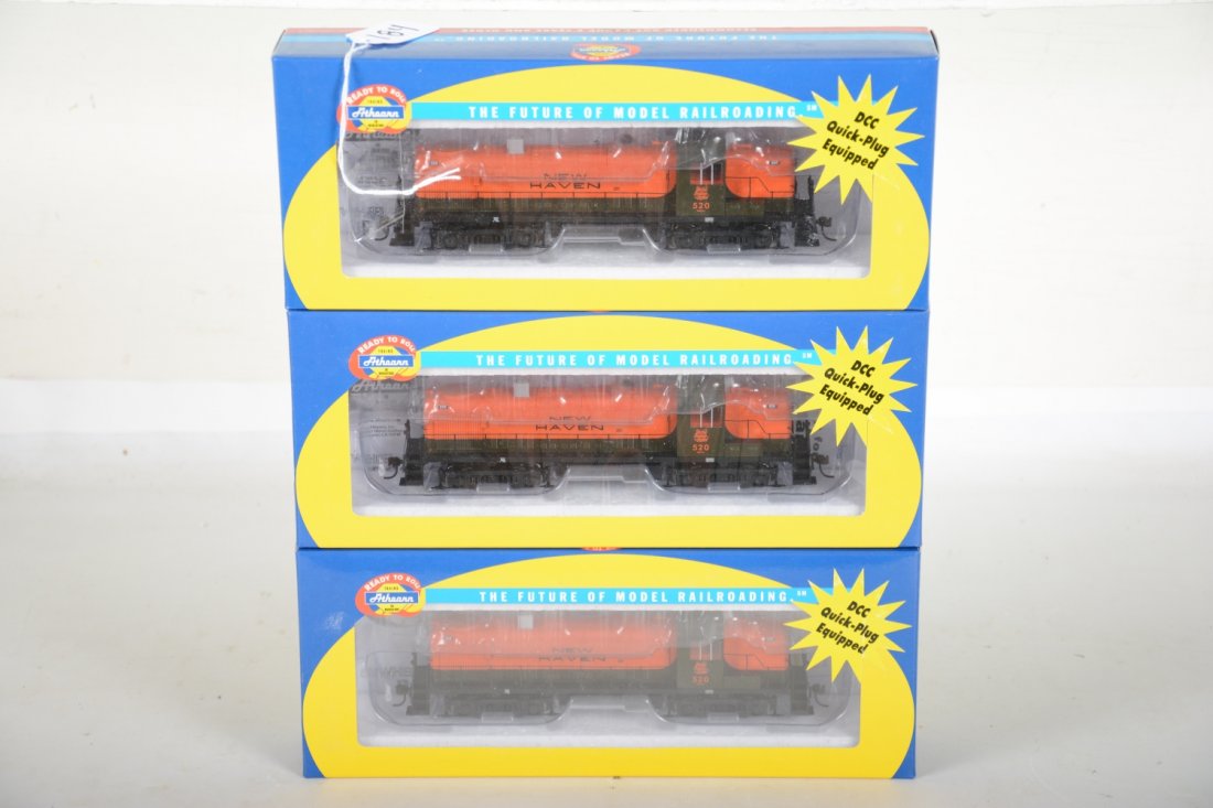 3 Athearn 94060 New Haven RS3 Diesels: All numbered 520 and all have been test run with boxes, C9
