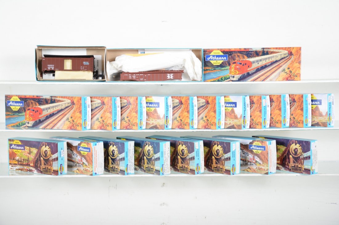 21 Athearn HO Freight Car Kits (1 of 2)