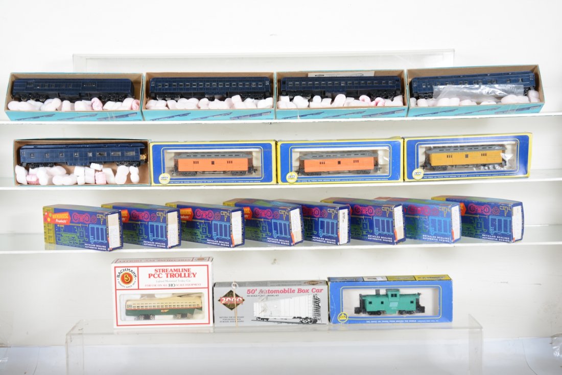 Assorted HO Trains (1 of 2)