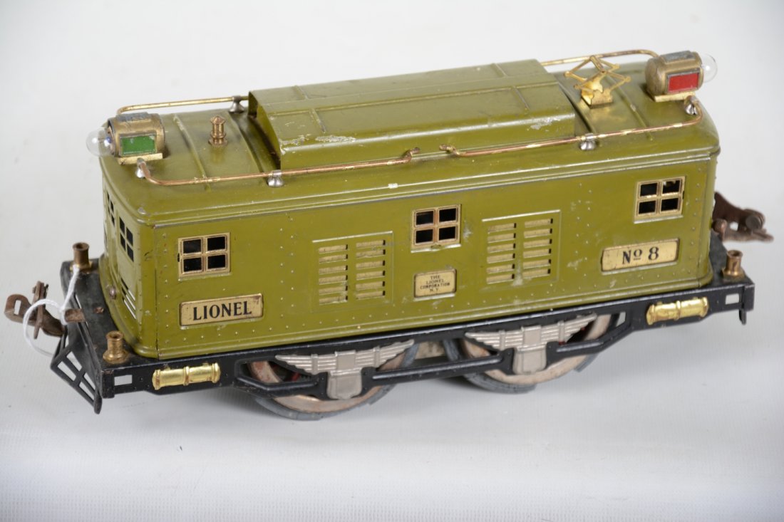 Lionel Standard Gauge 8 Locomotive: Fairly clean, showing light playwear. Wheels are fatigued, C7