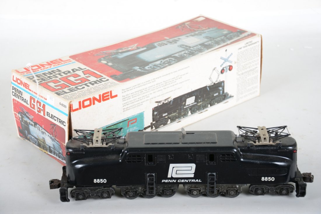 Lionel MPC 8550 Penn Central GG1 Electric: Clean showing light runtime. Includes worn box, no insert, C8+
