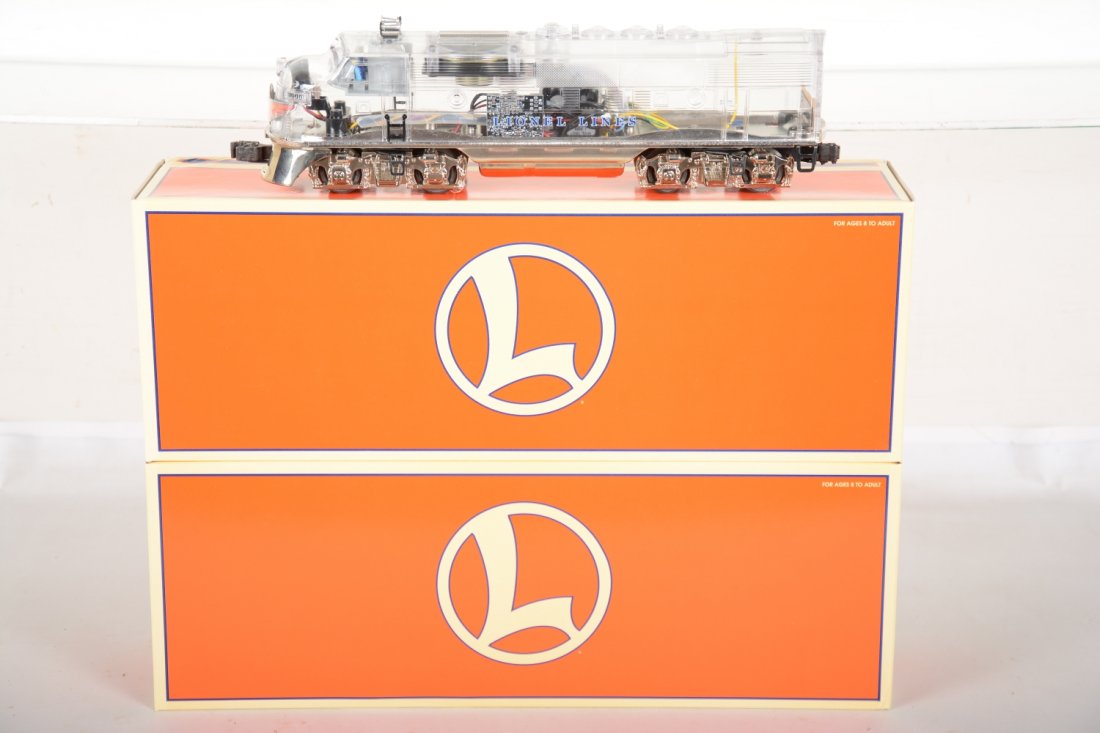Lionel 38151 & 38152 F3 Platinum Ghost Diesels (1 of 2)