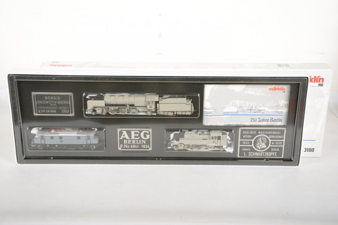 Marklin HO 3100 750 Berlin 3-Loco Set (1 of 2)