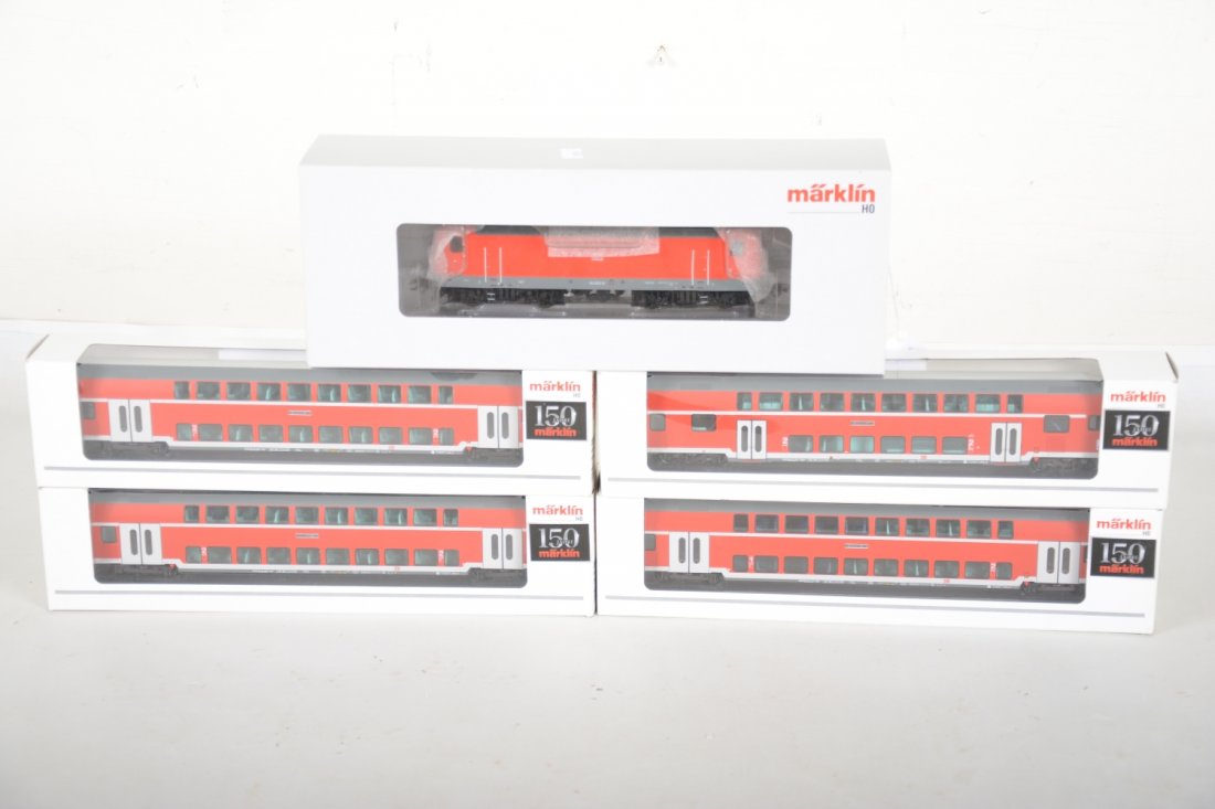 Marklin HO DB Commuter Passenger Set (1 of 2)