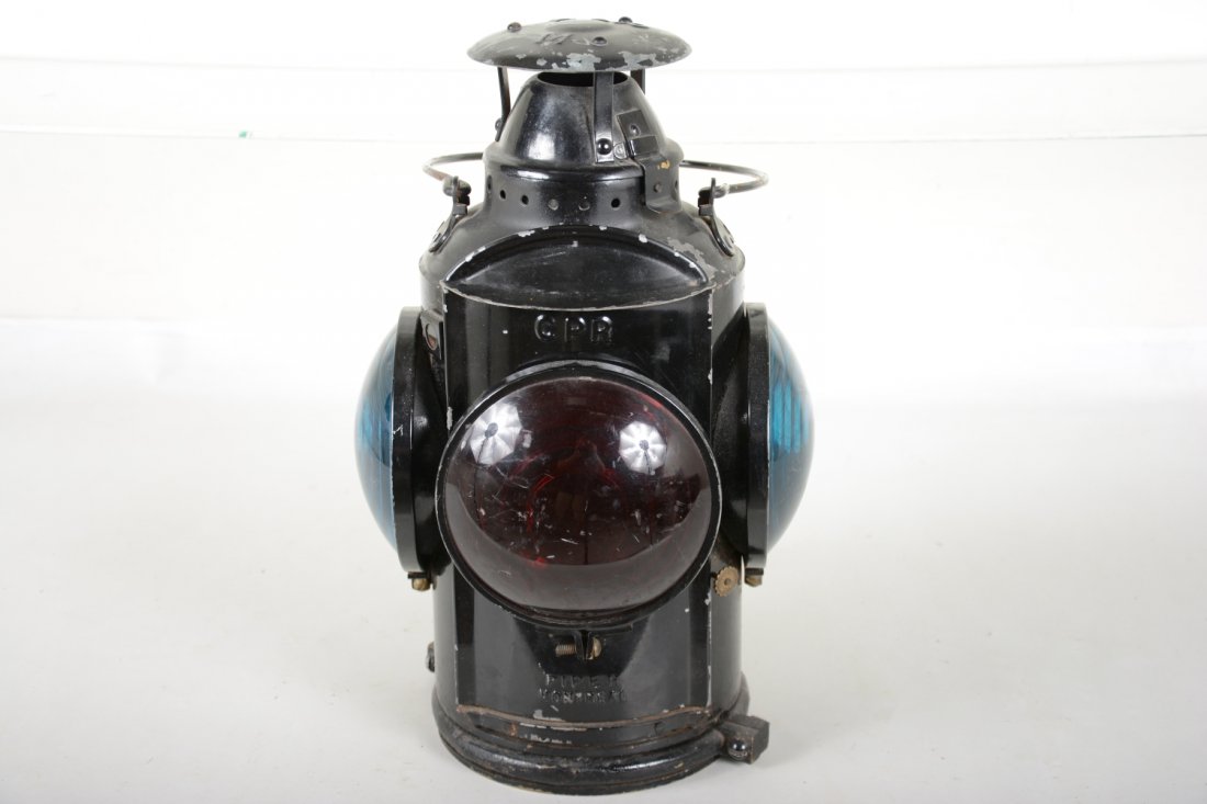 Piper Canadian Pacific Switch Lantern (1 of 5)