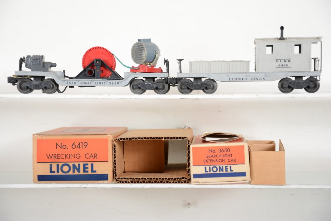 Mint Boxed Lionel 6419 & 3650 Freight Cars (1 of 4)