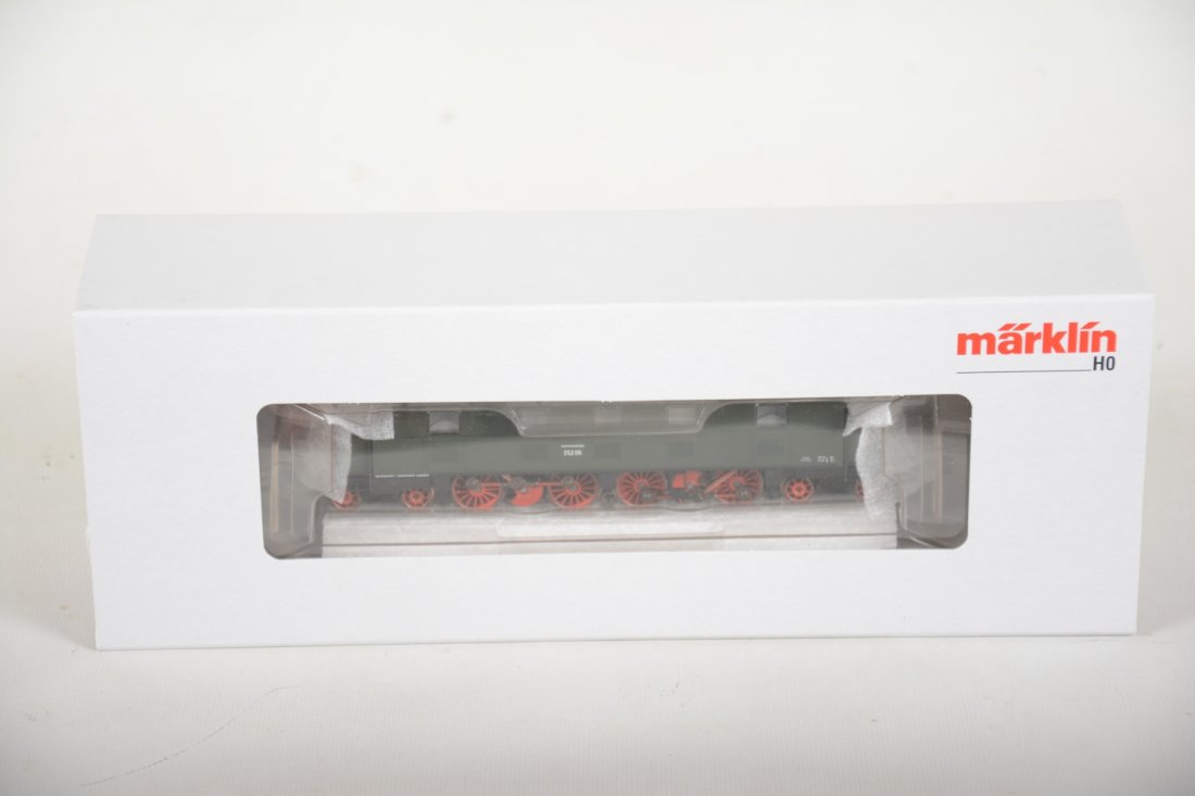 Marklin HO 37525-02 DB Electric (1 of 2)
