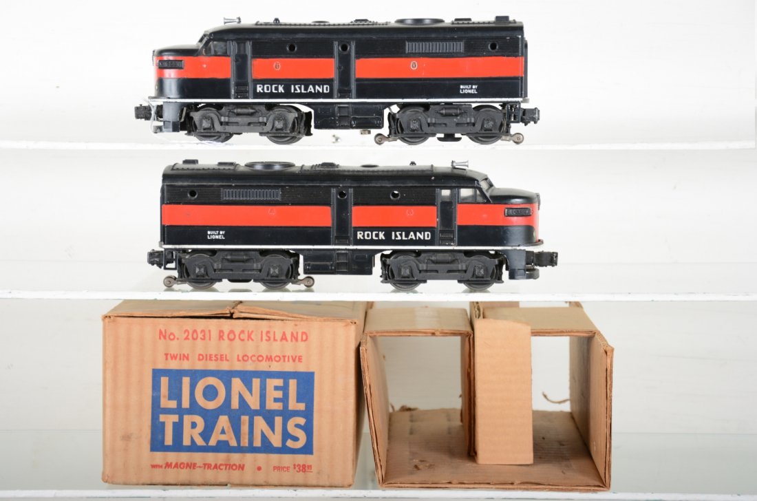 Clean Boxed Lionel 2031 RI Alco AA Diesels (1 of 5)