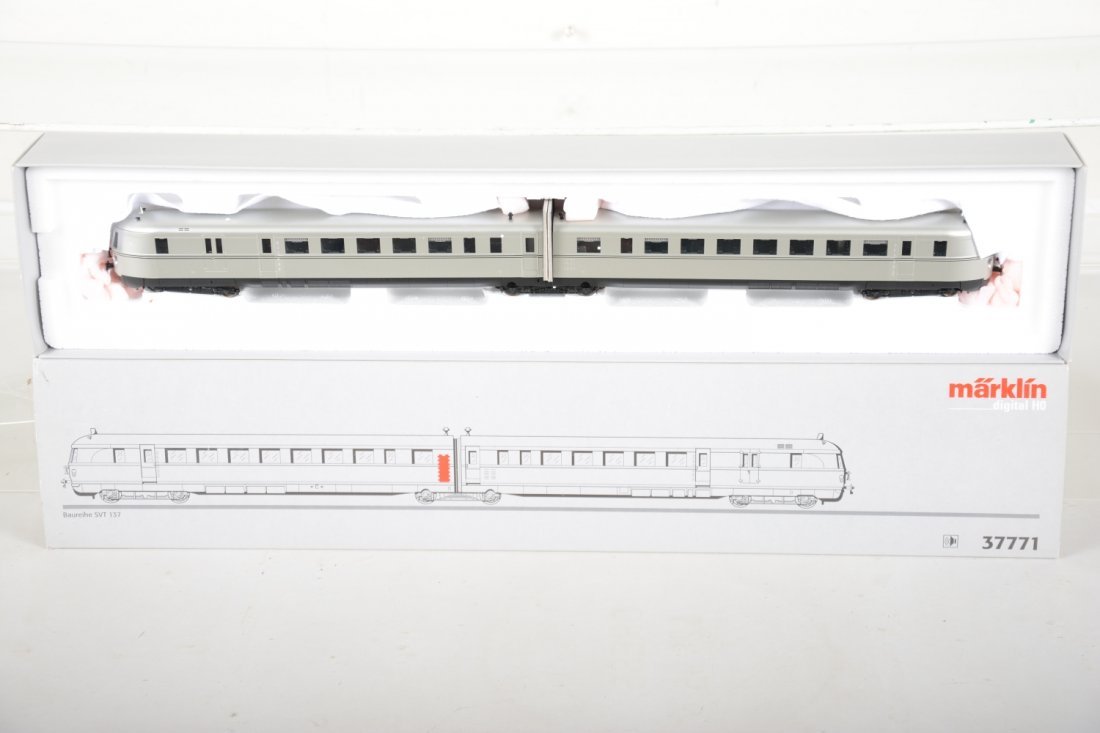 Marklin HO 37771 SVT 135 Interurban Set (1 of 1)