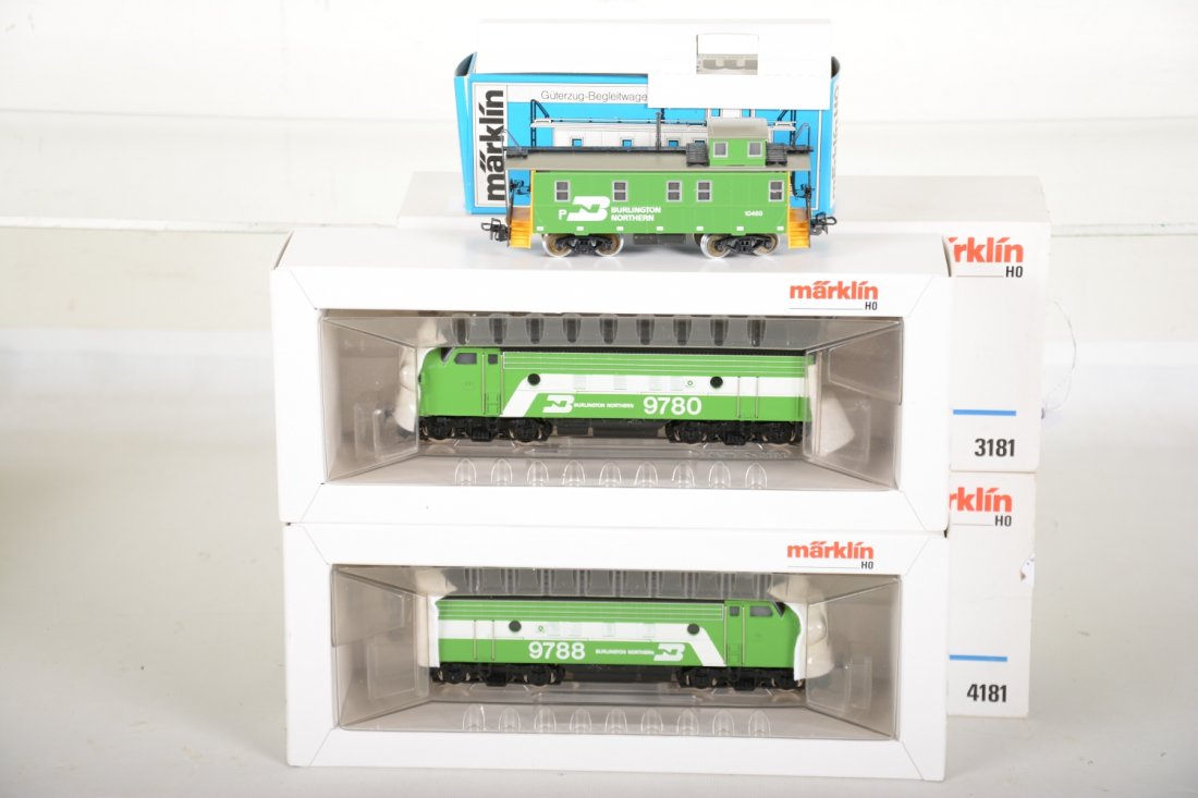 Marklin HO BN F7 AA Diesels & Caboose (1 of 2)
